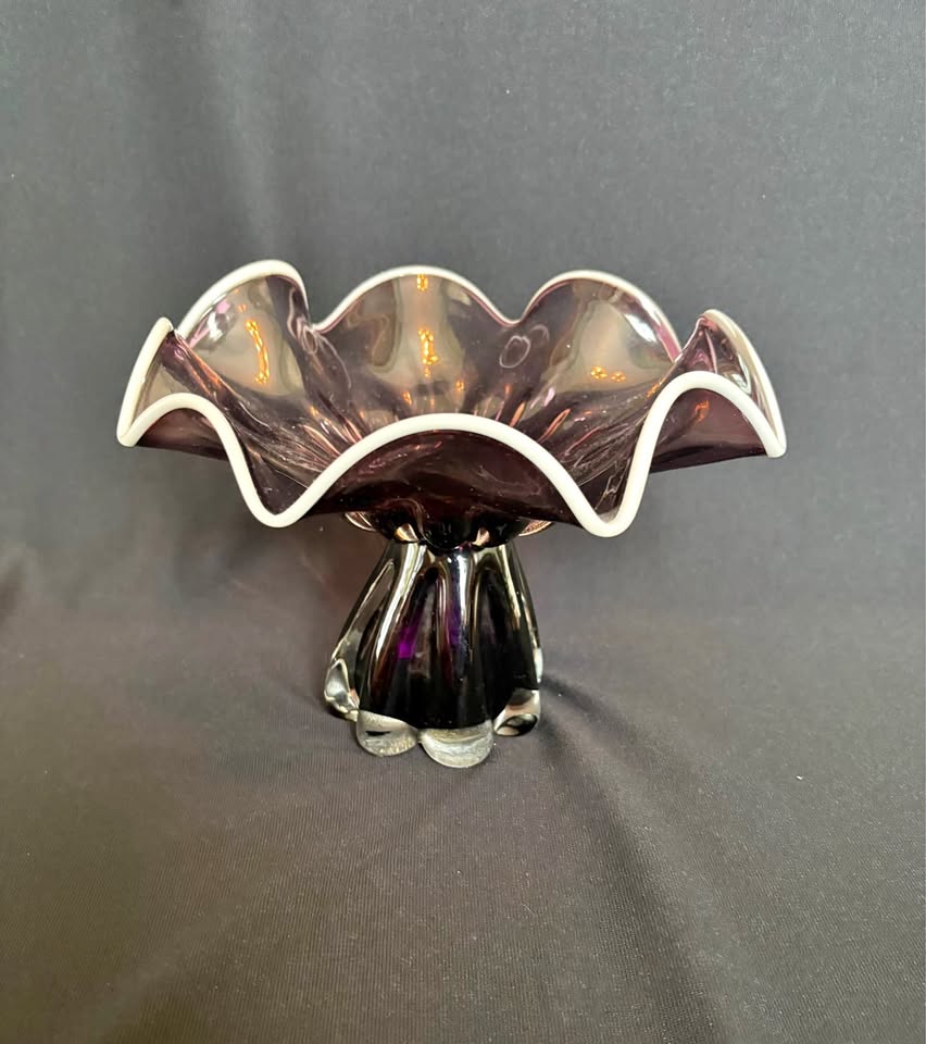Art glass compote / decorative centerpiece bowl