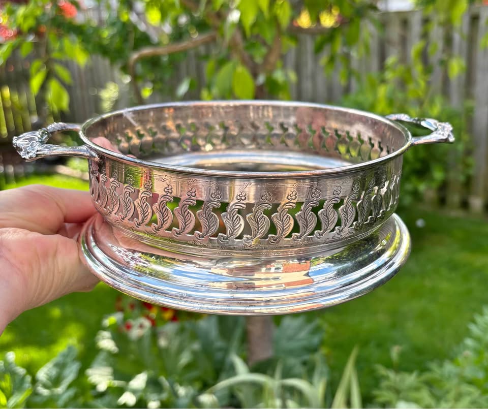 Silverplate or sterling openwork serving bowl / tazza with handles