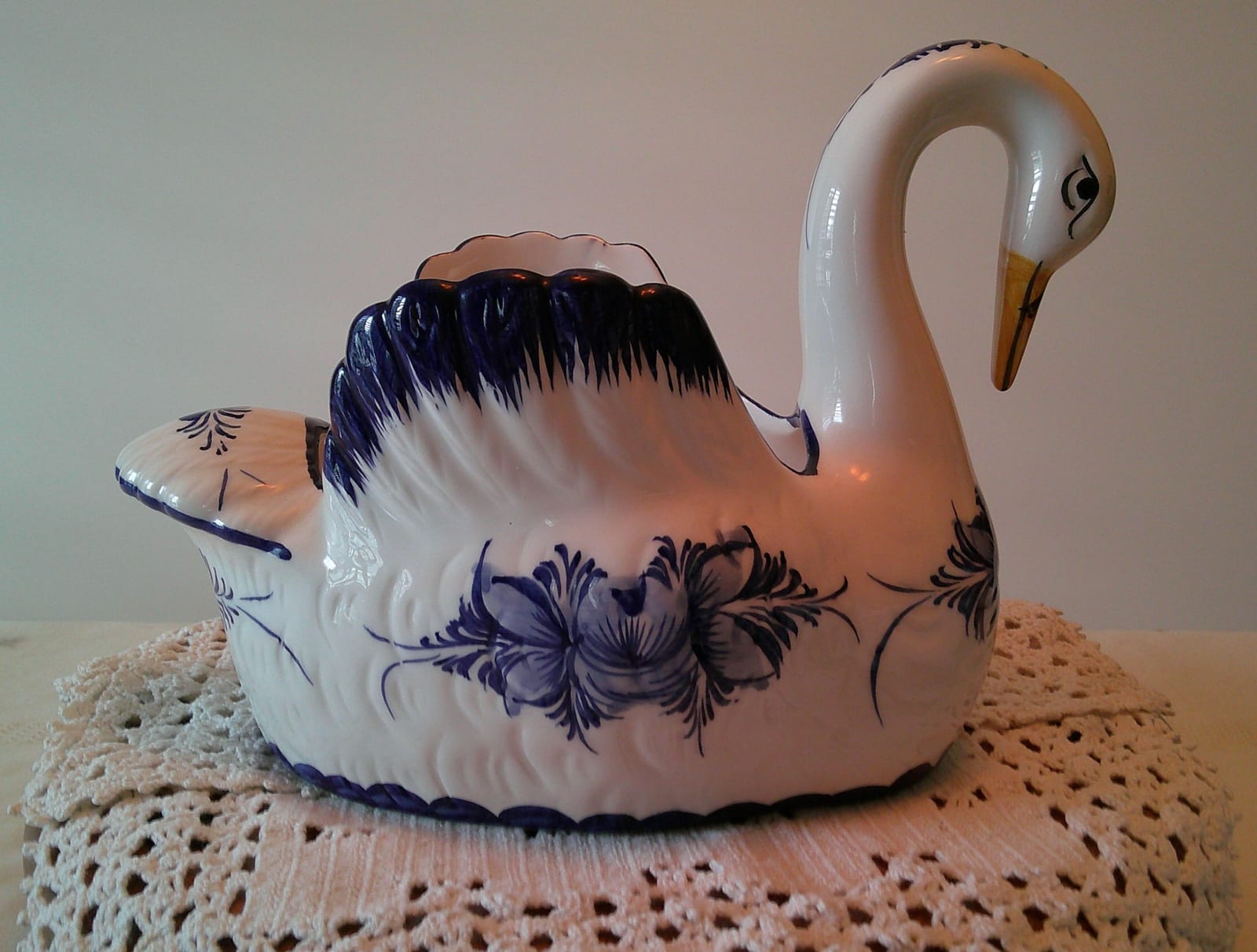 Decorative porcelain swan-shaped covered dish or tureen