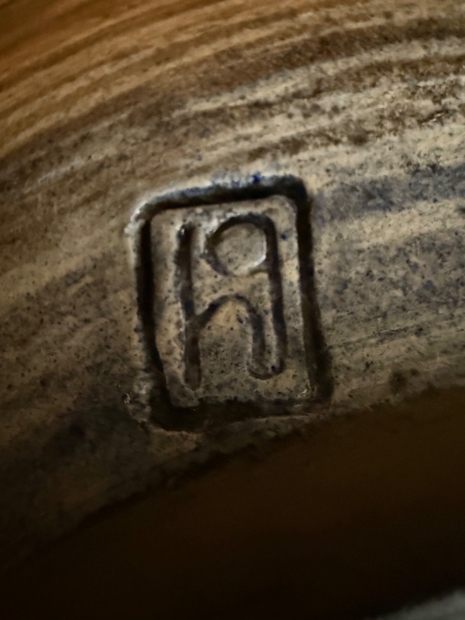 Unidentified maker's mark or hallmark stamp