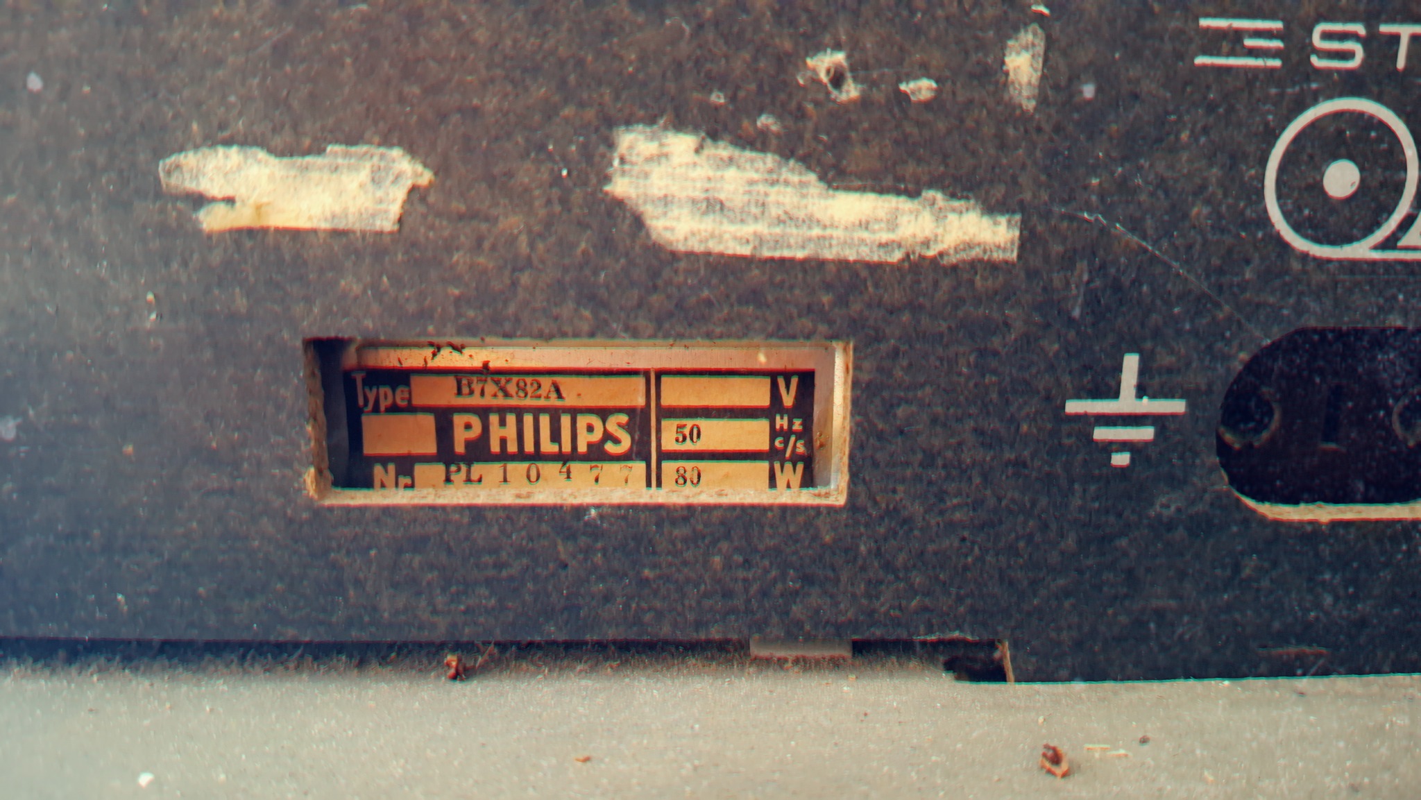 Philips B7X82A vintage radio receiver