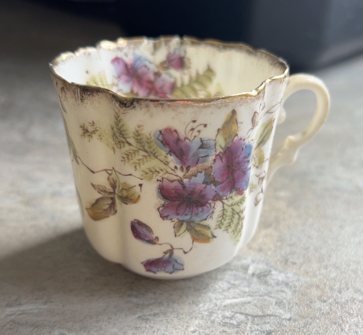 Decorative porcelain demitasse cup / miniature tea cup