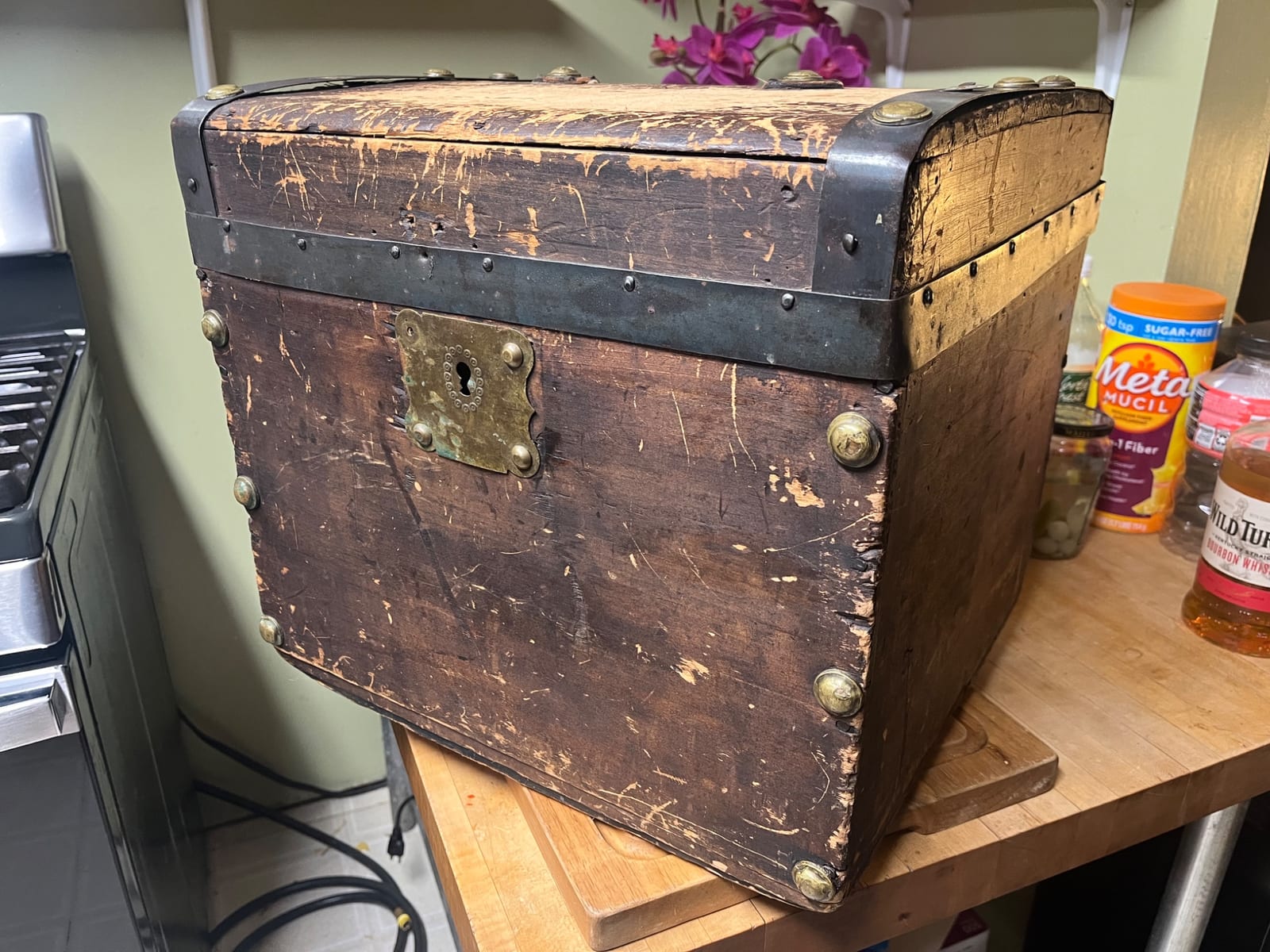 Victorian-era wooden trunk / traveling chest