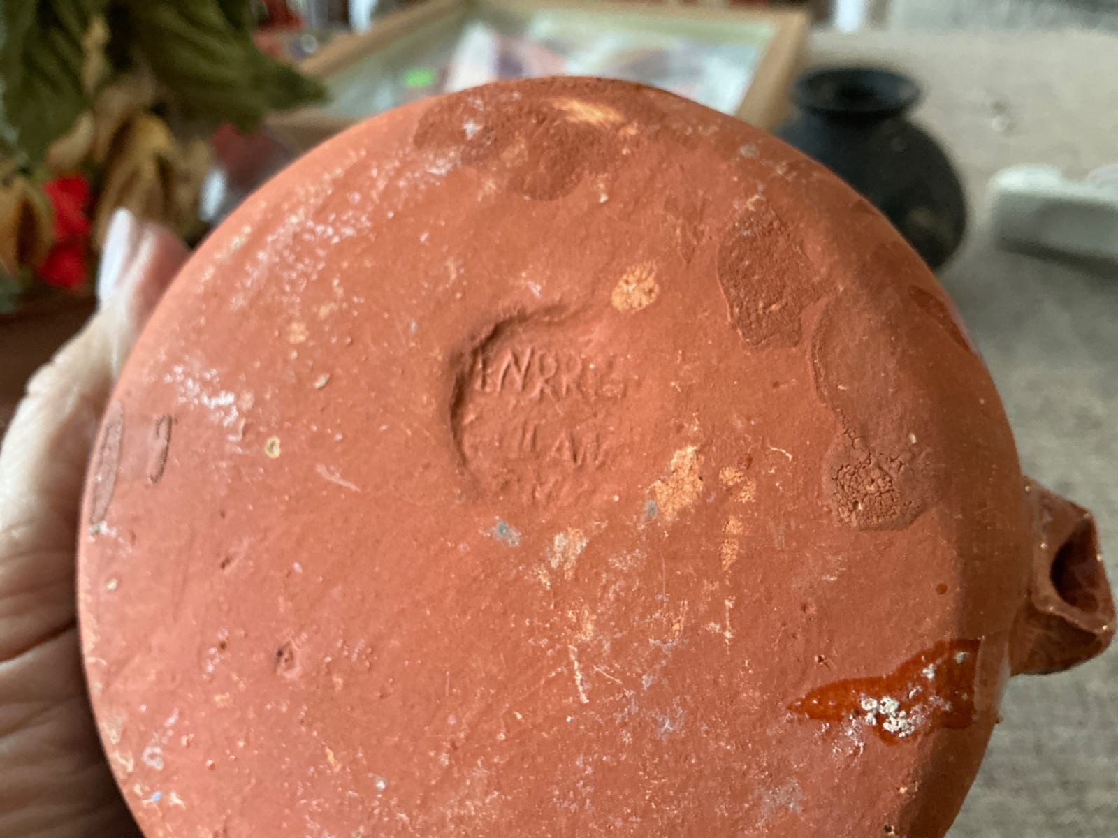 Terracotta pottery vessel or jar base