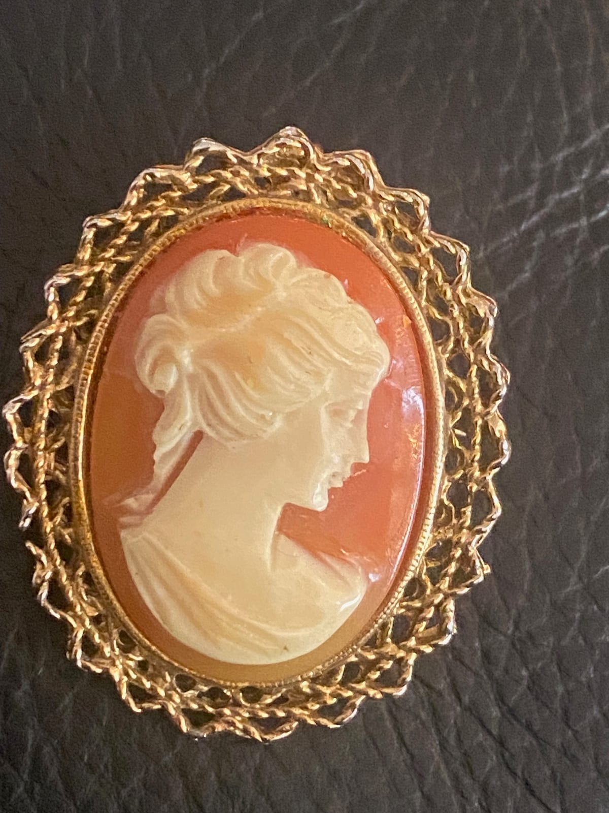 Cameo brooch / pendant