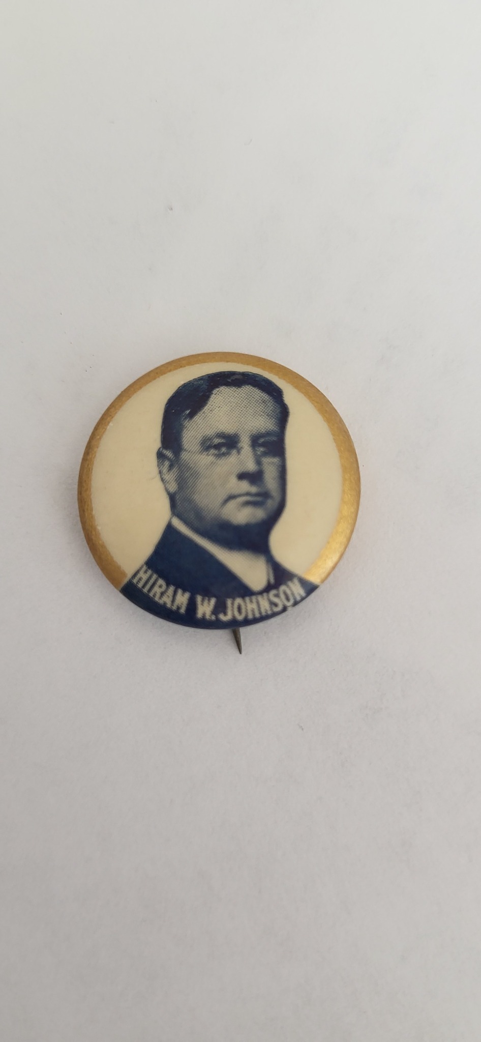 Political campaign pinback button for Alton B. Parker / William H. Taft-era election (portrait labeled "HIRAM W. JOHNSON")