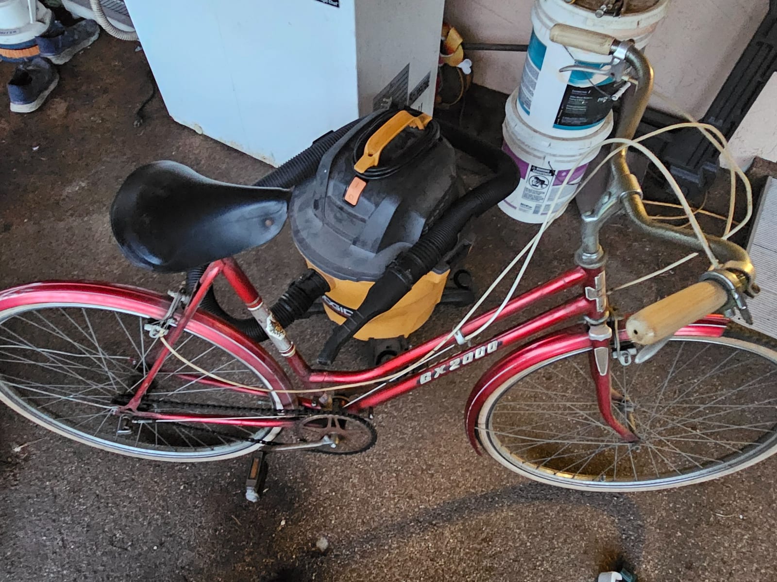 Vintage ladies' step-through roadster bicycle (Raleigh GX-2000)