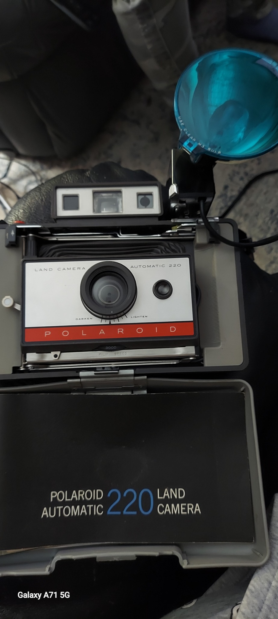 Polaroid Land Camera Automatic 220 instant camera