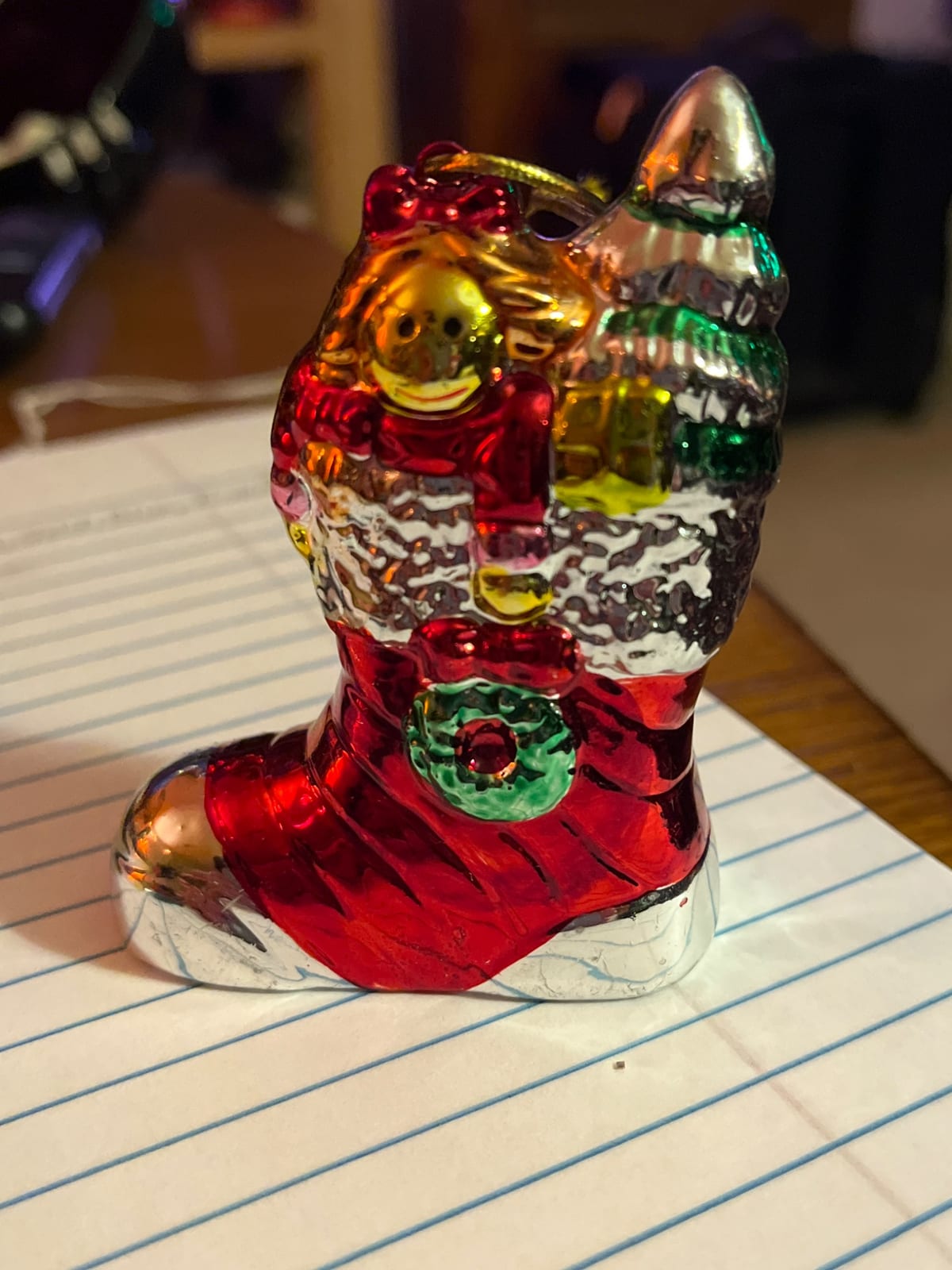 Miniature Santa Claus glass figurine / Christmas ornament