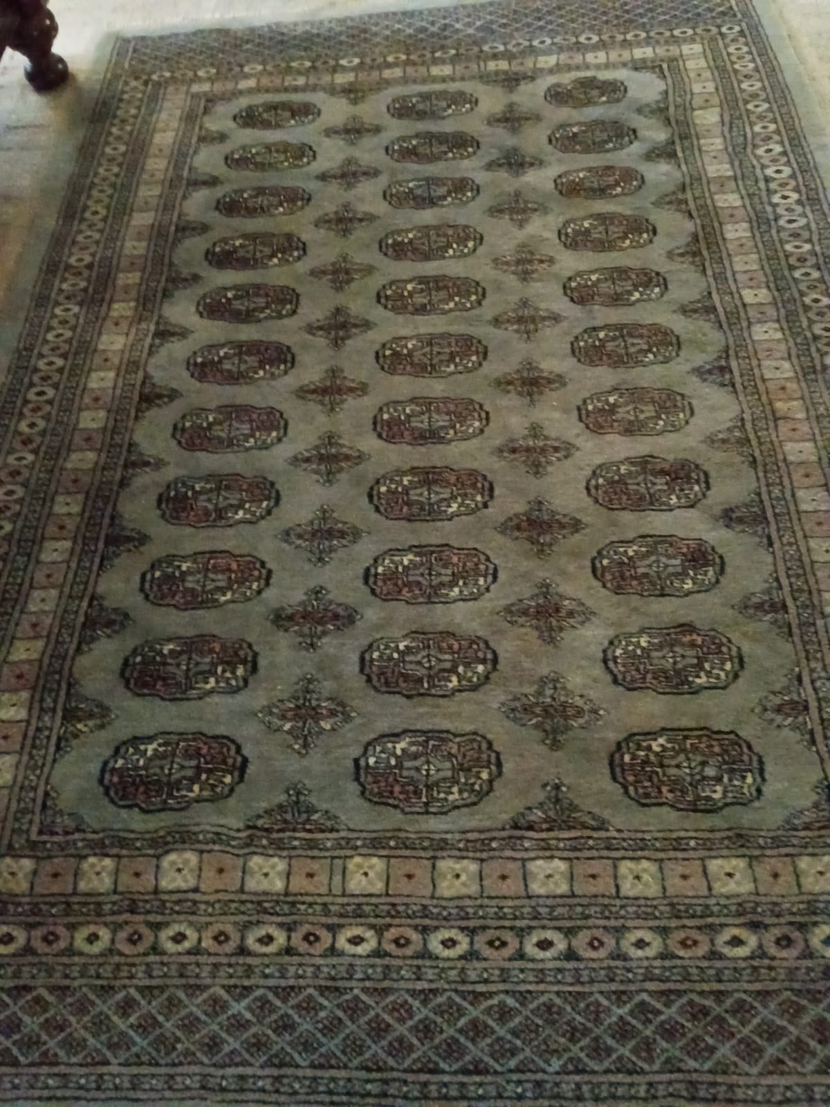 Hand-knotted decorative area rug