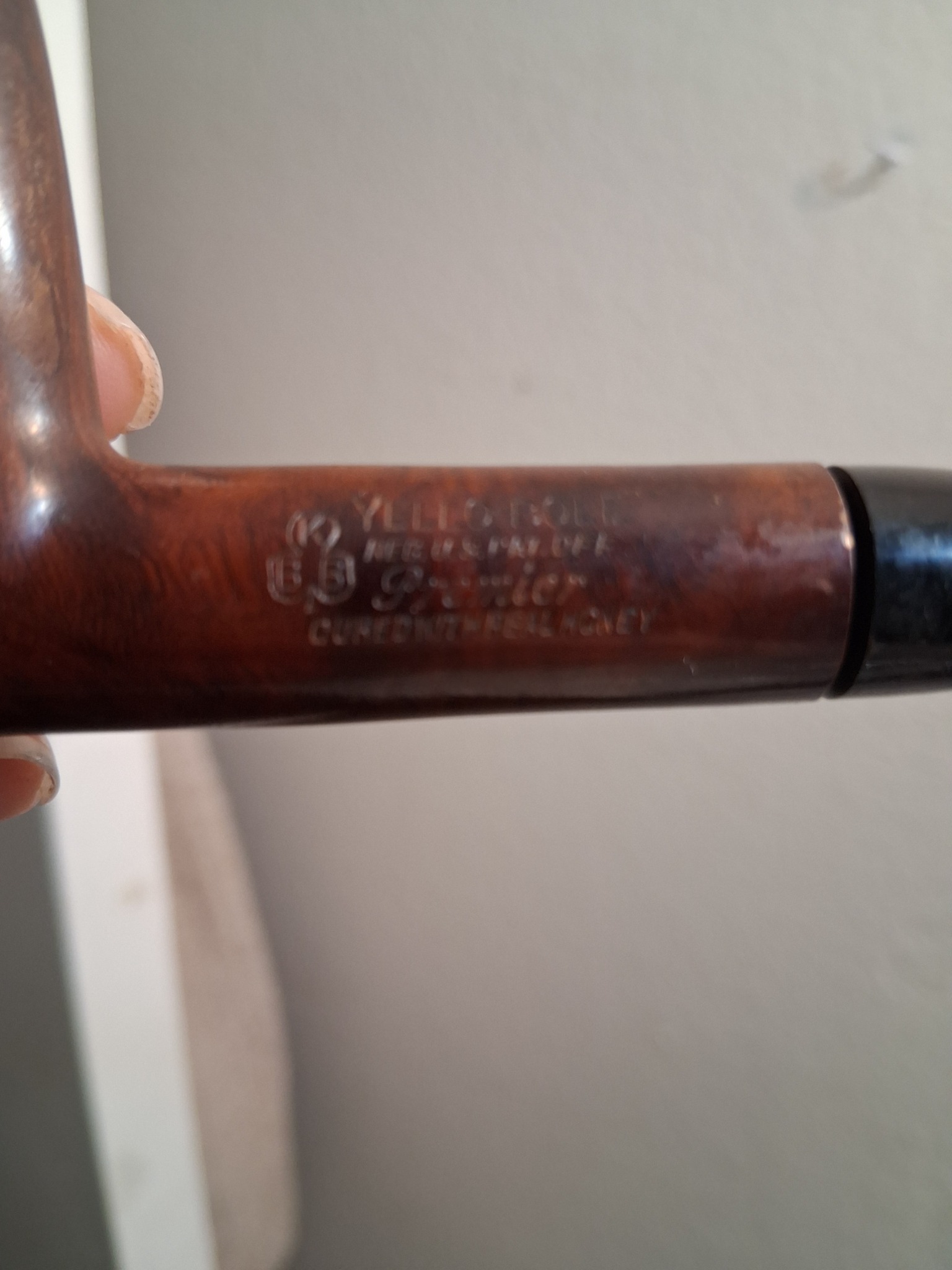 Vintage briar smoking pipe