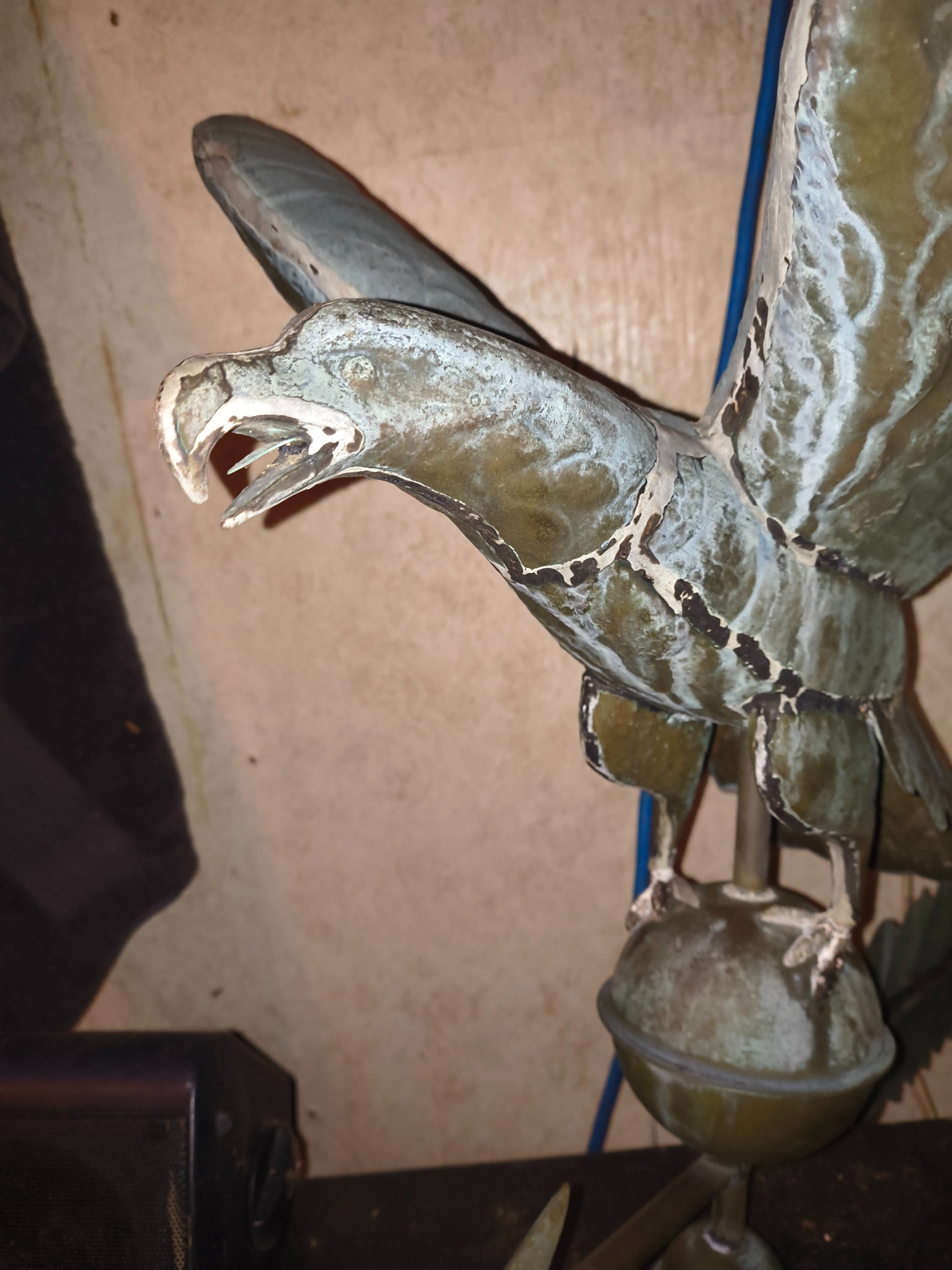 Metal bird sculpture or decorative bird figure