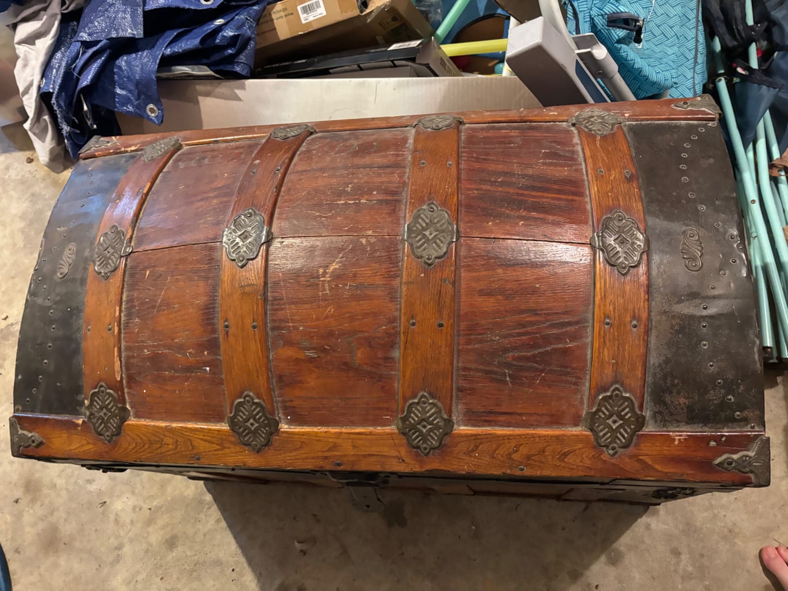 Victorian-style domed wooden trunk / steamer chest