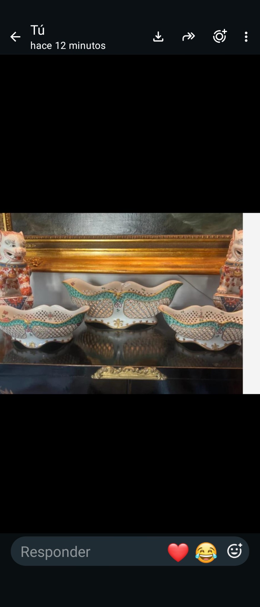 Chinese export-style porcelain centerpiece bowls with foo dog figurines