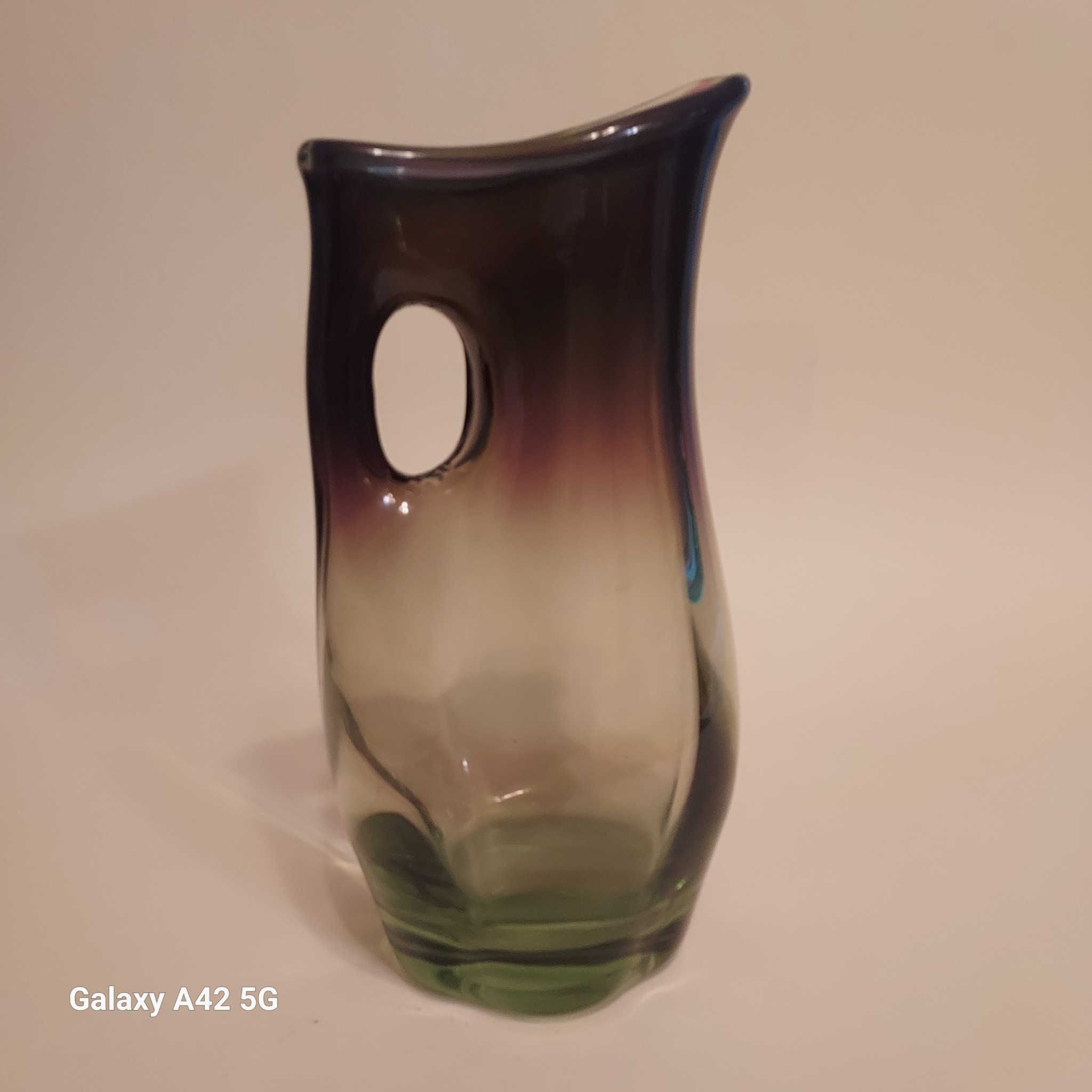Art glass vase with applied handle opening