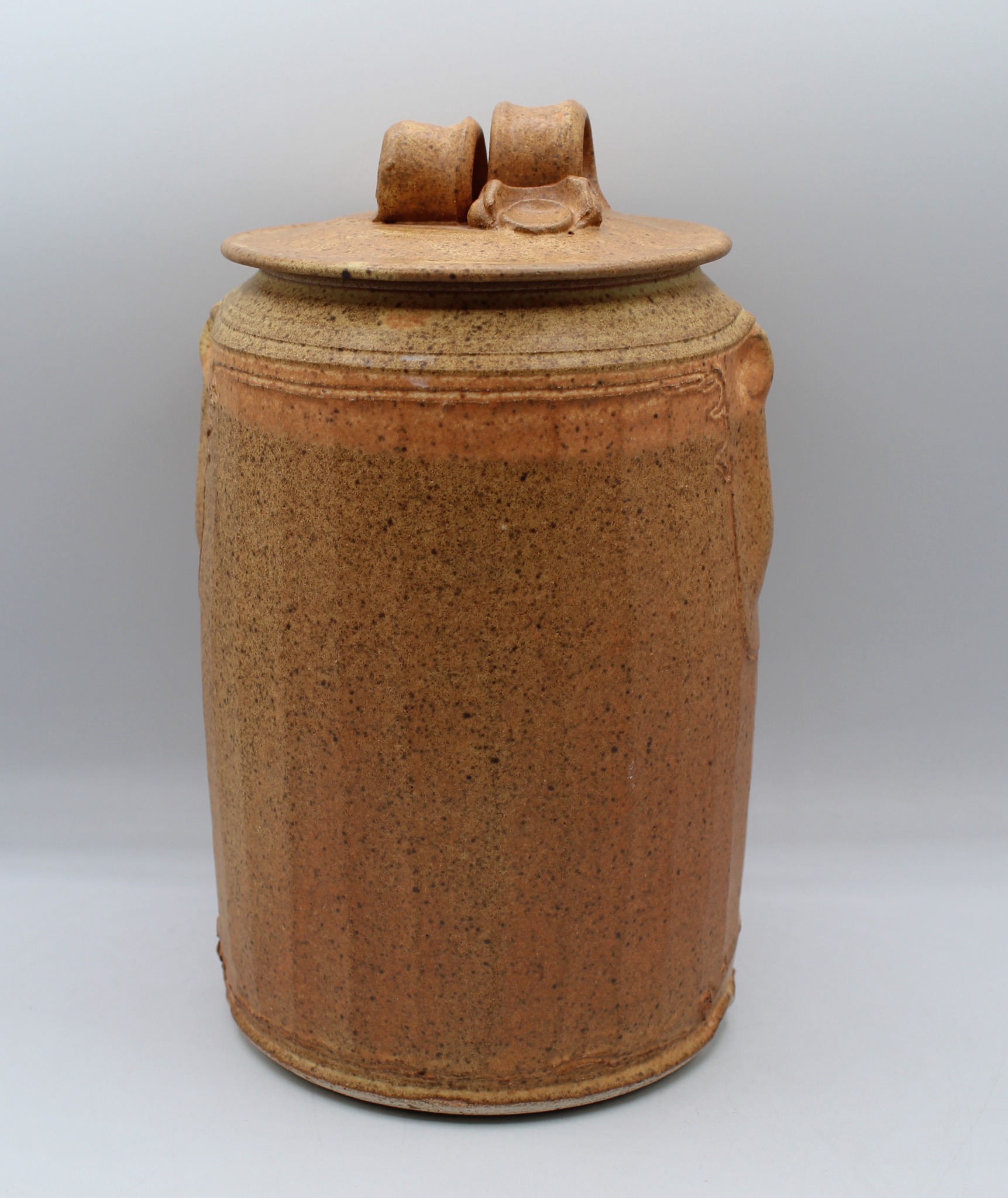 Stoneware crock or storage jar with lid