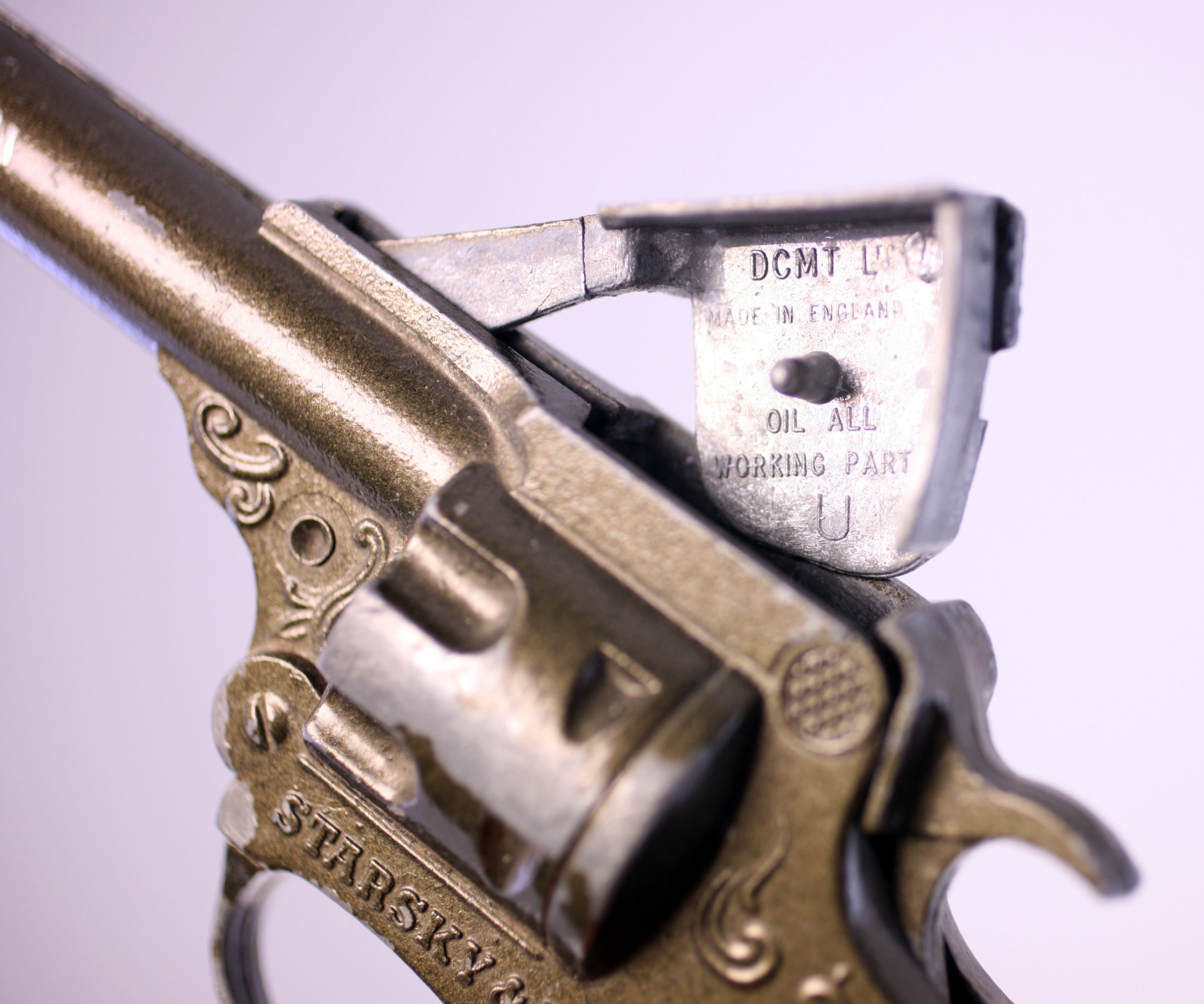 Decorative cap gun / toy revolver-style pistol